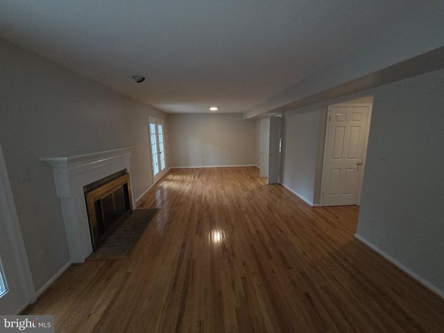 20626 HIGHLAND HALL DR, Montgomery Village, MD 20886