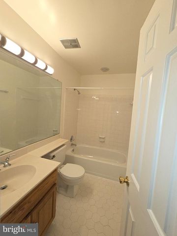 20626 HIGHLAND HALL DR, Montgomery Village, MD 20886