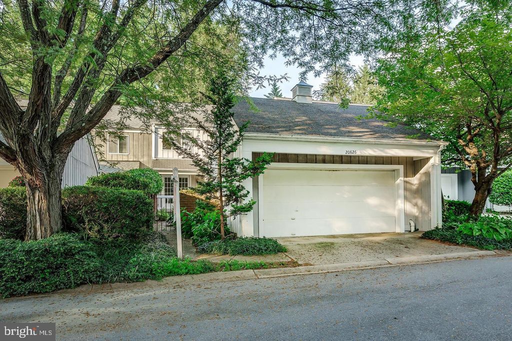 20626 HIGHLAND HALL DR, Montgomery Village, MD 20886