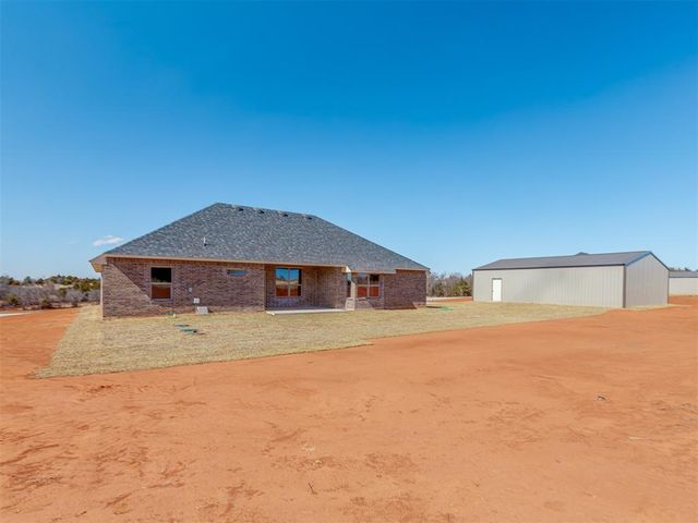 1981 Twin Spires Trail, Blanchard, OK 73010