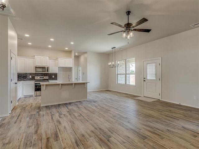 1981 Twin Spires Trail, Blanchard, OK 73010