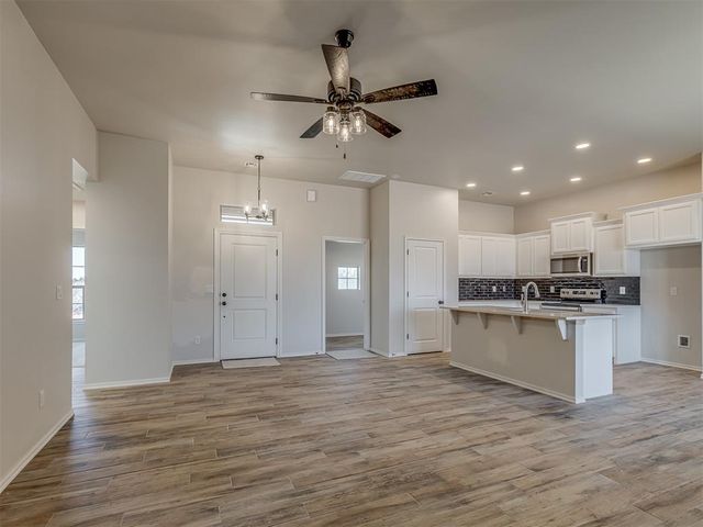 1981 Twin Spires Trail, Blanchard, OK 73010