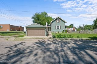 99 Elton Parkway, Swanton, OH 43558