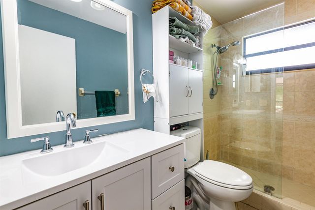 740 SE 1st Way 101, Deerfield Beach, FL 33441