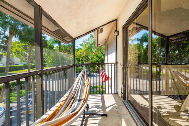 740 SE 1st Way 101, Deerfield Beach, FL 33441