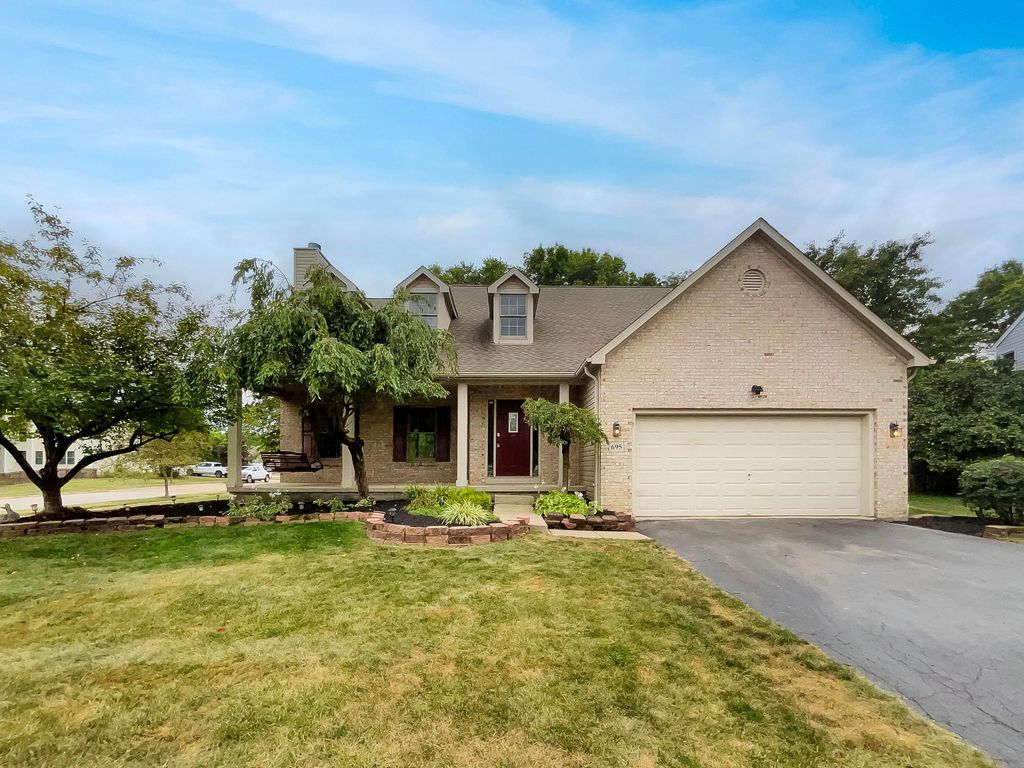695 Hennigans Grove Road, Grove City, OH 43123