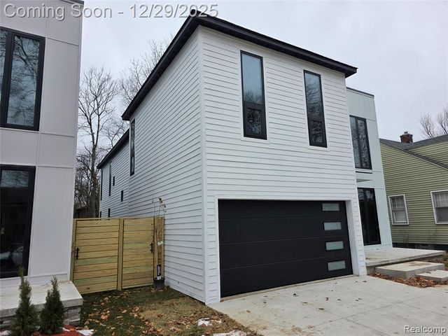 1837 N Washington Avenue, Royal Oak, MI 48073