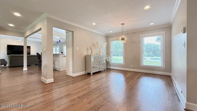 702 Dorsey Ln, Louisville, KY 40223