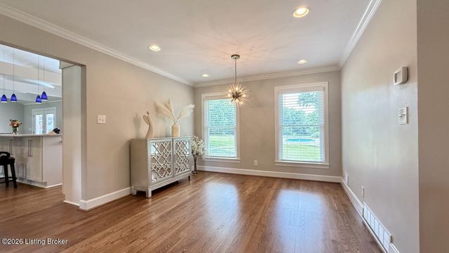 702 Dorsey Ln, Louisville, KY 40223