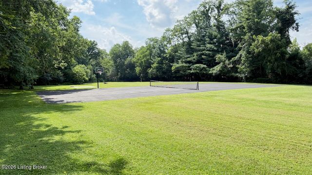 702 Dorsey Ln, Louisville, KY 40223