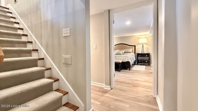 702 Dorsey Ln, Louisville, KY 40223