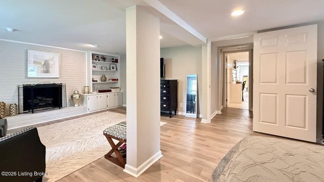 702 Dorsey Ln, Louisville, KY 40223
