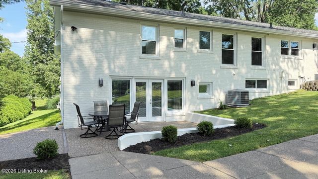 702 Dorsey Ln, Louisville, KY 40223