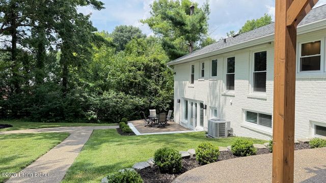 702 Dorsey Ln, Louisville, KY 40223