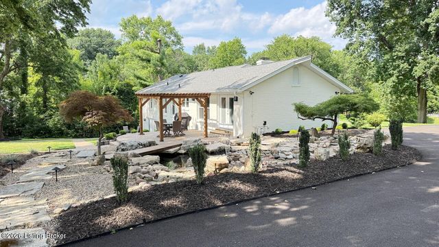 702 Dorsey Ln, Louisville, KY 40223