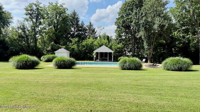 702 Dorsey Ln, Louisville, KY 40223