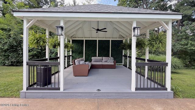 702 Dorsey Ln, Louisville, KY 40223