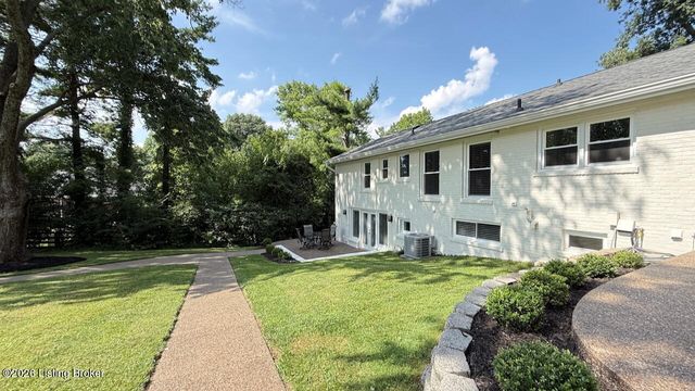 702 Dorsey Ln, Louisville, KY 40223
