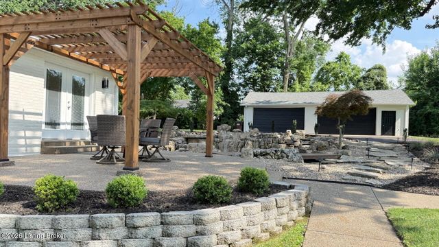 702 Dorsey Ln, Louisville, KY 40223