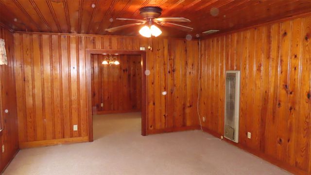 107 6th Street NE, Springhill, LA 71075