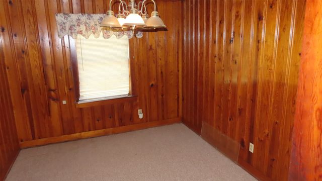 107 6th Street NE, Springhill, LA 71075