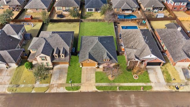 405 Kelvington Drive, Anna, TX 75409