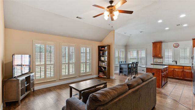 405 Kelvington Drive, Anna, TX 75409