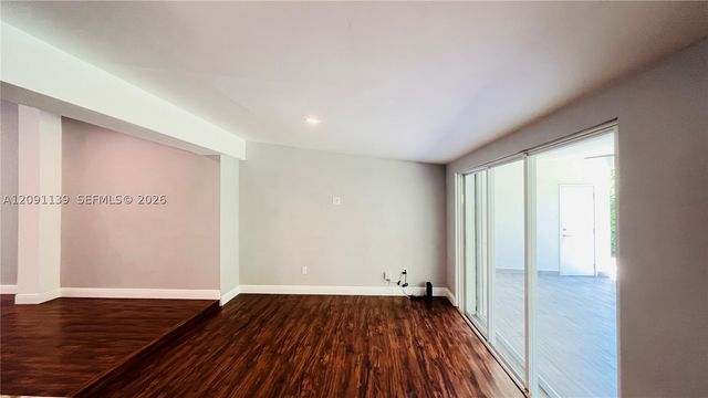 2250 SW 23rd St, Miami, FL 33145