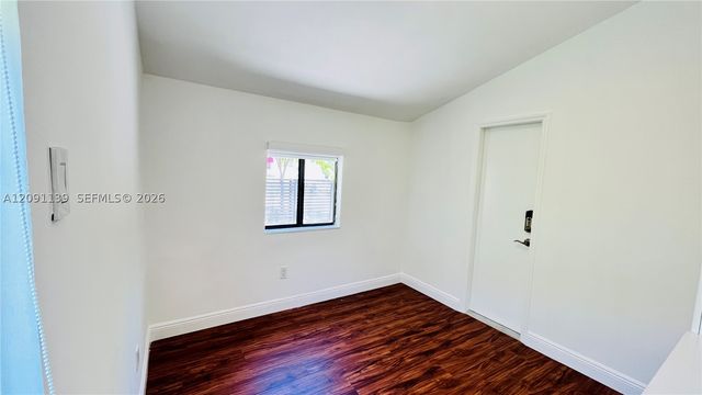 2250 SW 23rd St, Miami, FL 33145