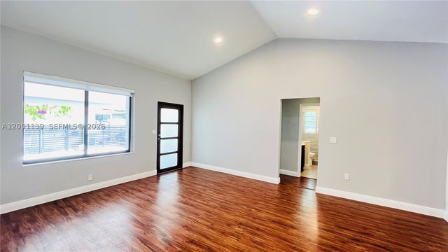 2250 SW 23rd St, Miami, FL 33145