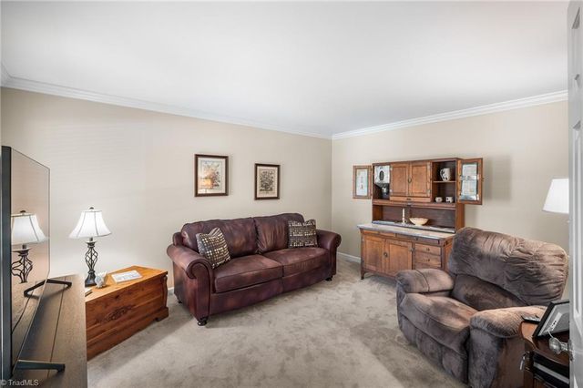 3804 Oak Forest Drive, High Point, NC 27265