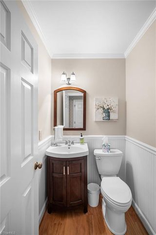 3804 Oak Forest Drive, High Point, NC 27265