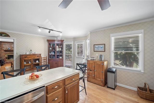 3804 Oak Forest Drive, High Point, NC 27265