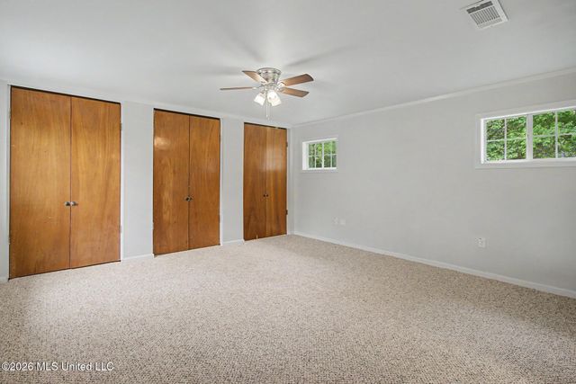 2907 Woodlawn Avenue, Moss Point, MS 39563
