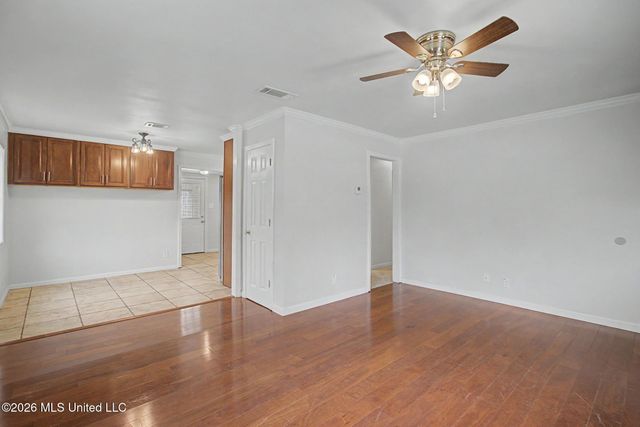 2907 Woodlawn Avenue, Moss Point, MS 39563