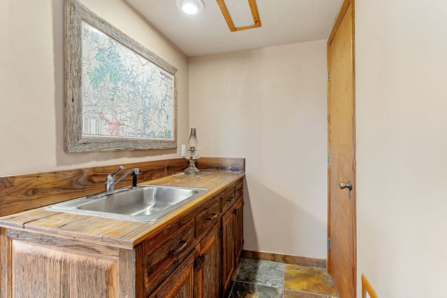 207 Dillon Rd, Baxter, TN 38544