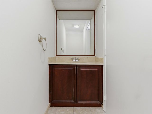 1235 Sussex Street, Boynton Beach, FL 33436