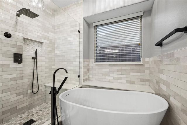 17602 Laguna Trail Drive, Houston, TX 77095