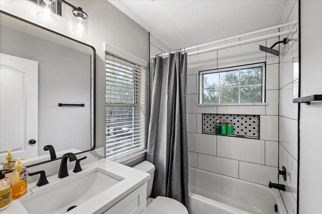 17602 Laguna Trail Drive, Houston, TX 77095