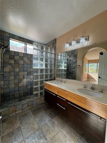 16 Crucillo, Rancho Santa Margarita, CA 92688