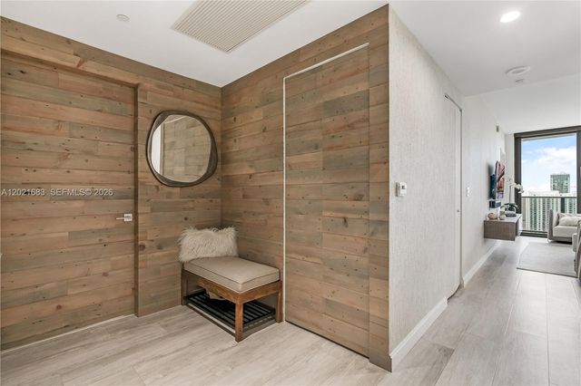 55 SW 9th Street 4001, Miami, FL 33130