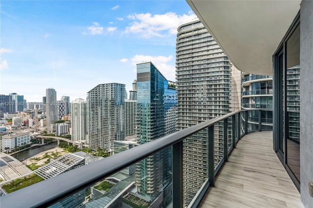 55 SW 9th Street 4001, Miami, FL 33130