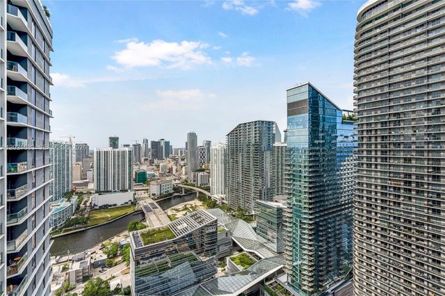 55 SW 9th Street 4001, Miami, FL 33130