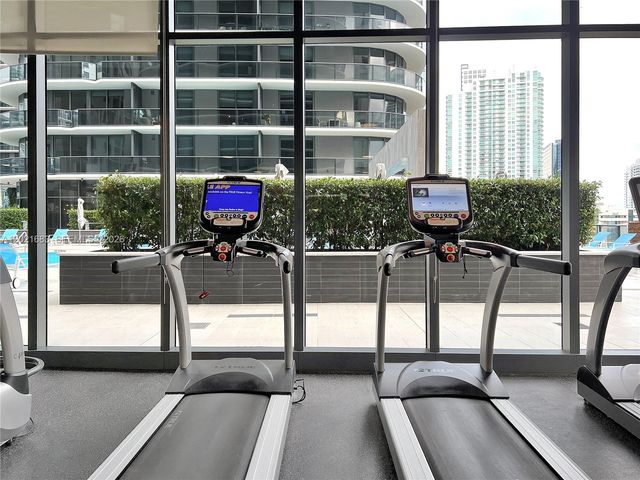 55 SW 9th Street 4001, Miami, FL 33130