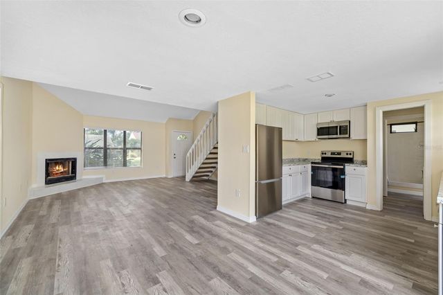 2004 WOOD HOLLOW PLACE, Sarasota, FL 34235