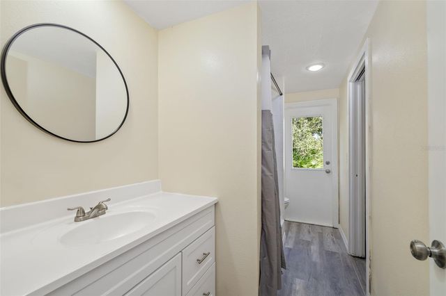 2004 WOOD HOLLOW PLACE, Sarasota, FL 34235