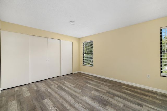 2004 WOOD HOLLOW PLACE, Sarasota, FL 34235