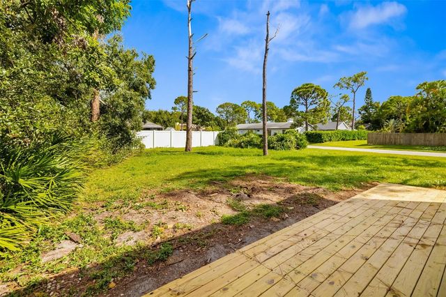2004 WOOD HOLLOW PLACE, Sarasota, FL 34235