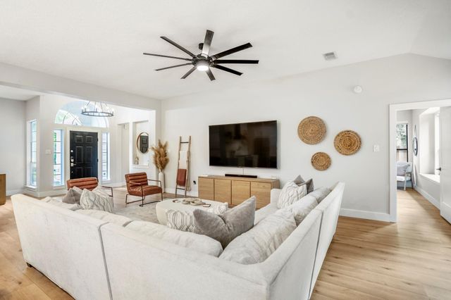 146 S Holly Laurel Circle, The Woodlands, TX 77382