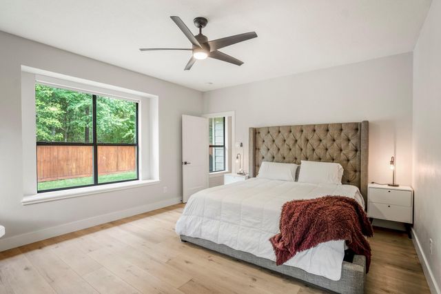 146 S Holly Laurel Circle, The Woodlands, TX 77382